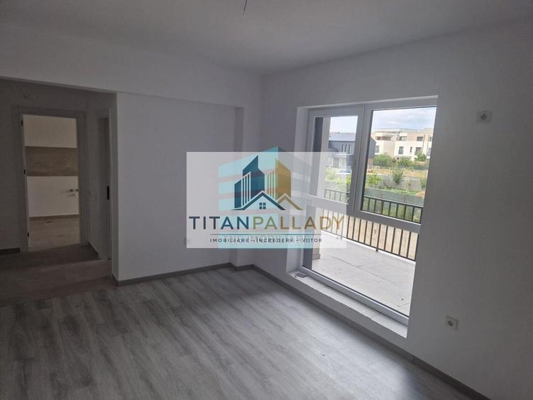 Garsonieră decomandată în Titan