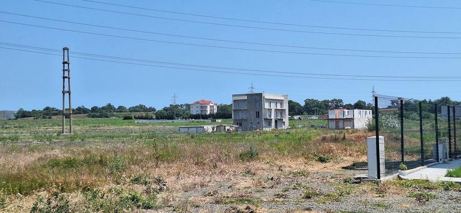 Teren agricol intravilan de 1666 mp, în Periferie