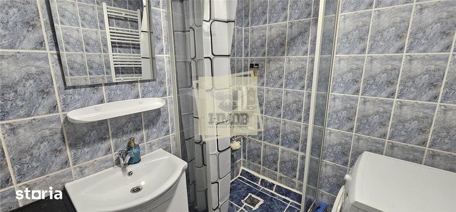 Apartament cu 3 camere semidecomandat în Terezian