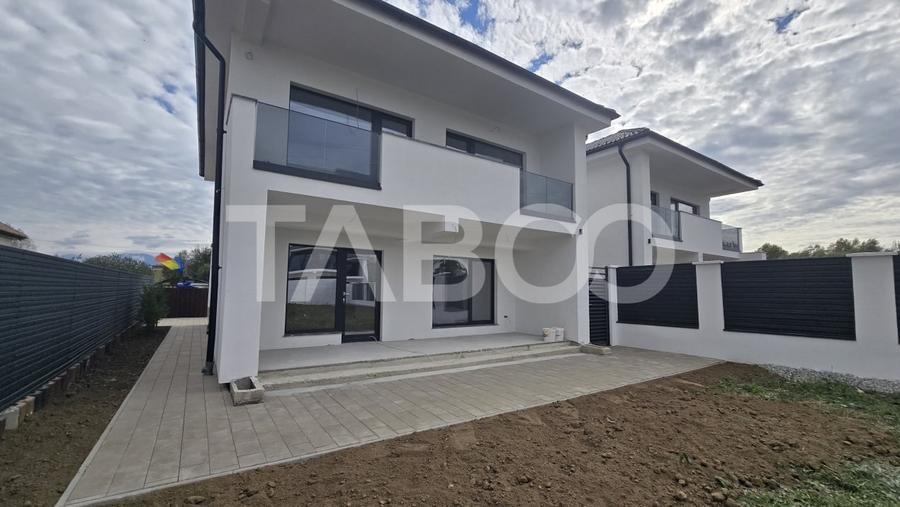 Duplex cu 4 camere cu Teren 475 Mp în Șelimbăr