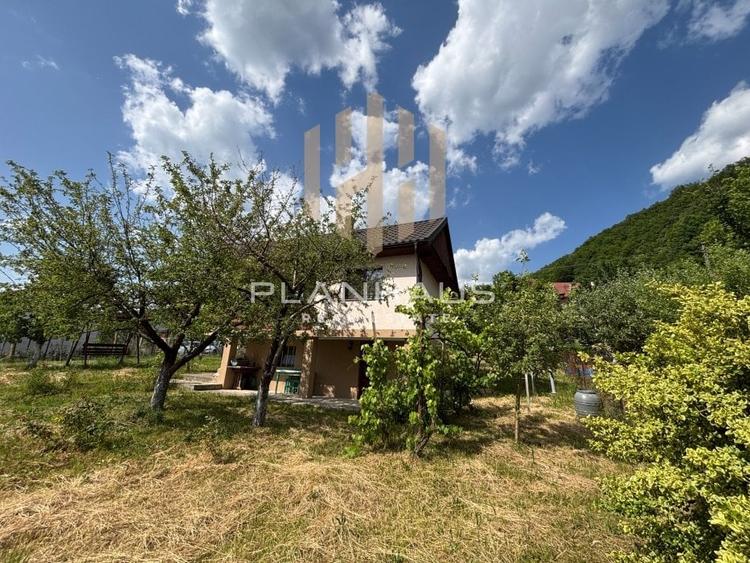 Casă cu 3 camere cu Teren 1100 Mp în Cicârlău