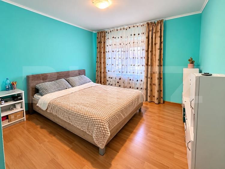 Apartament cu 3 camere decomandat, mobilat în Cetate