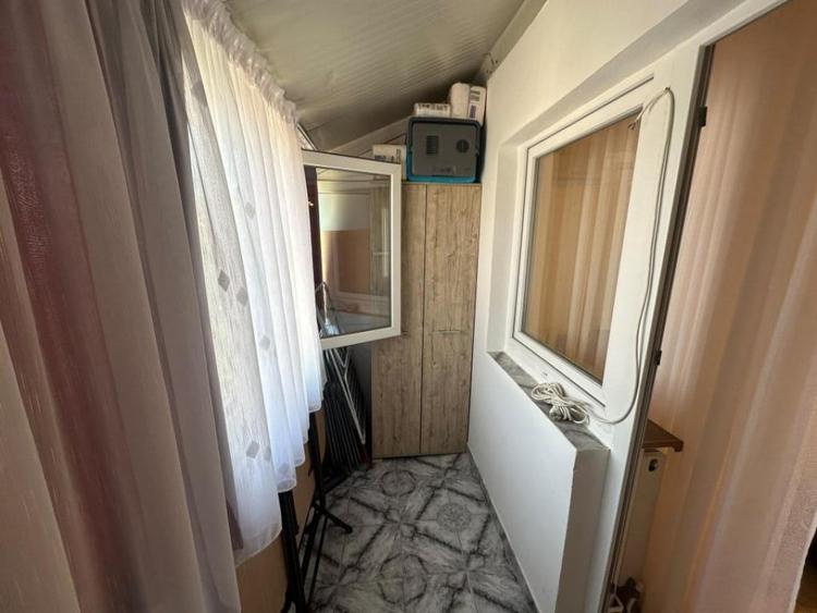Apartament 3 camere, 61.06 mp, zona Craiovita Noua - 3