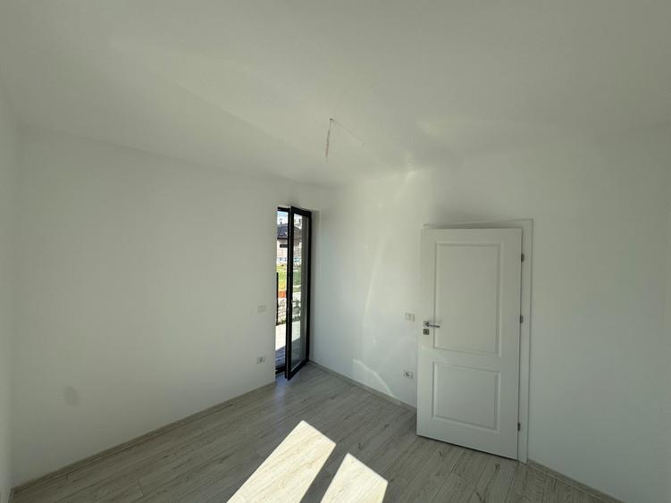 Apartament cu 2 camere decomandat în Giroc