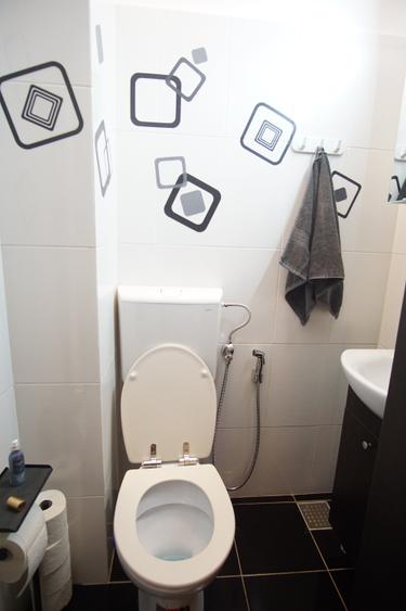 Apartament cu 3 camere decomandat în Fundeni