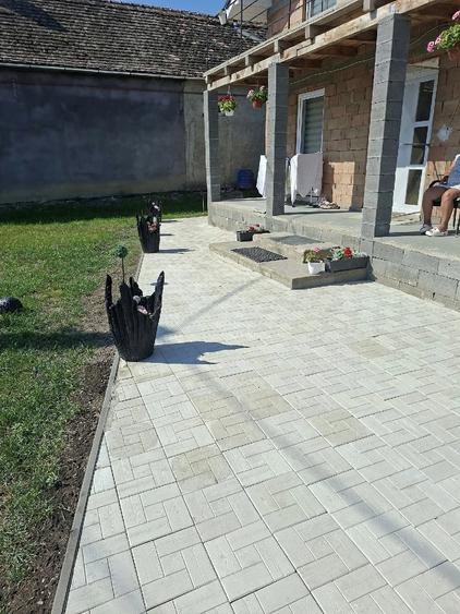 Casă cu Teren 560 Mp în Vânători