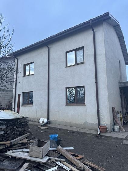Casă cu 4 camere cu Teren 333 Mp în Central