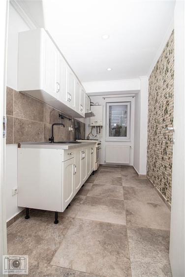 Apartament cu 3 camere decomandat în Chiajna