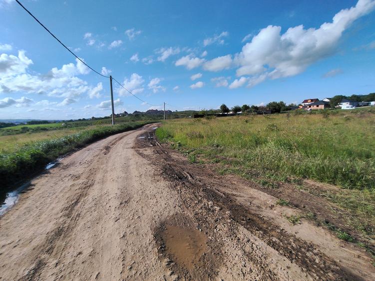 Teren Construcții intravilan de 629 mp, în Bucium