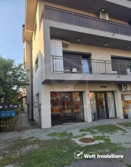 Apartament cu 3 camere decomandat, mobilat în Între Lacuri