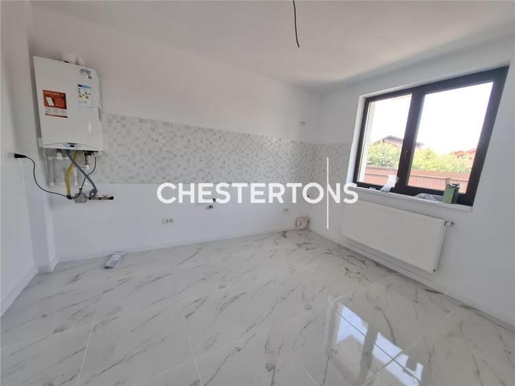 Casă cu 4 camere cu Teren 438 Mp în Crevedia