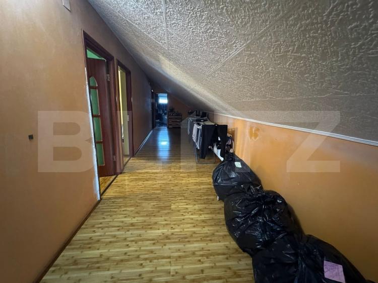Casă individuală cu 5 camere cu Canalizare în Hunedoara