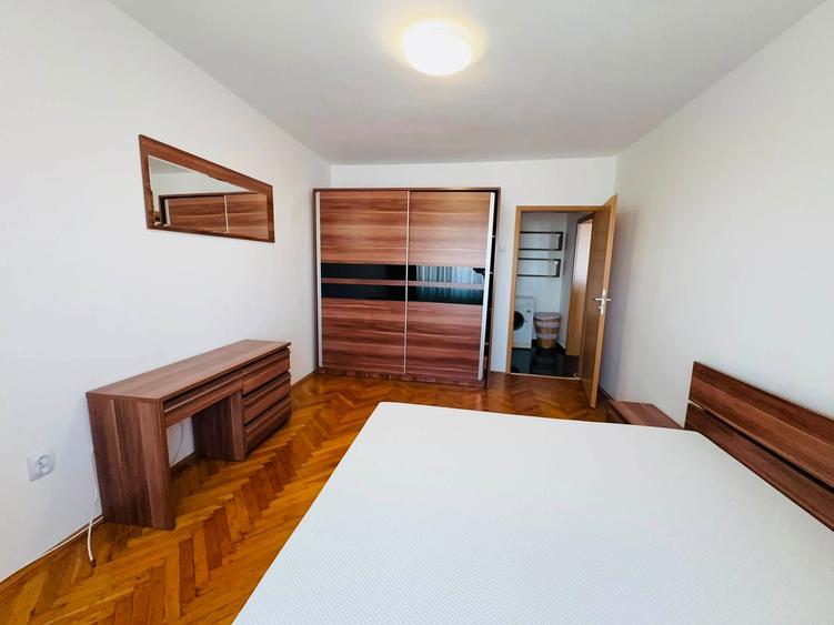 Apartament cu 2 camere semidecomandat în Complex Studențesc