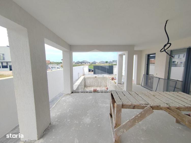 Casă cu 4 camere în Central
