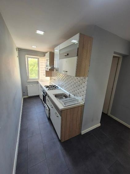 Apartament cu 2 camere semidecomandat, mobilat în Vest