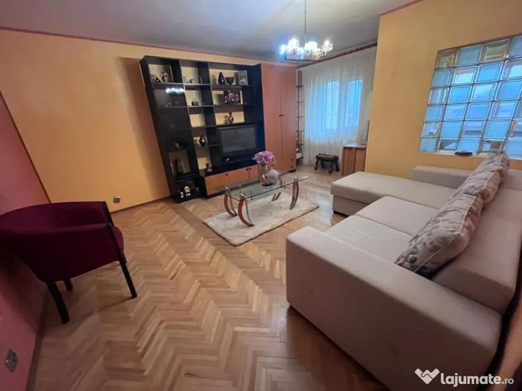 Apartament cu 4 camere decomandat, mobilat în Brazda lui Novac