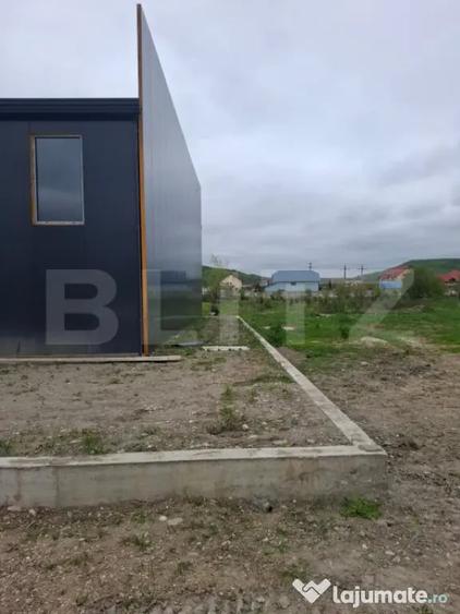 Spațiu comercial, de 420 mp, în Aninoasa