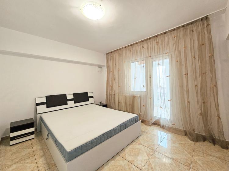 Apartament cu 3 camere decomandat, mobilat în Splaiul Unirii