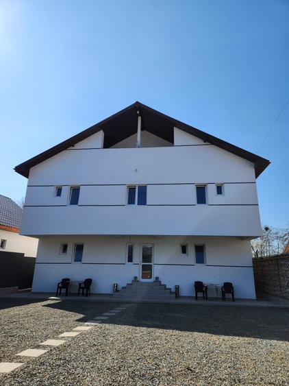 Casă cu 4 camere cu Teren 500 Mp în Lumina