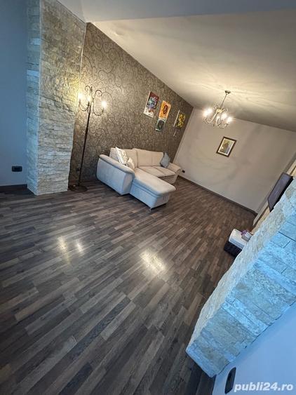 Apartament cu 3 camere decomandat în Motru