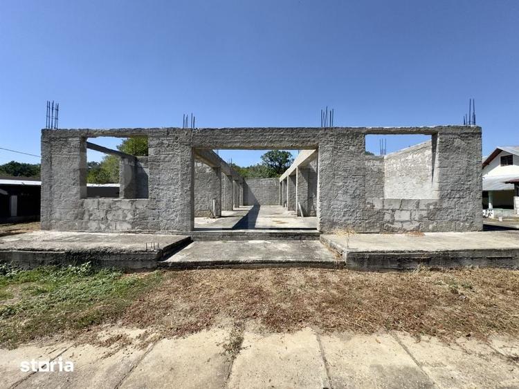 Casă cu 4 camere cu Teren 1000 Mp în Păulești