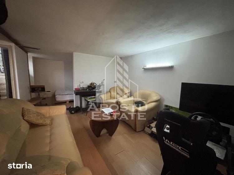 Casă cu 3 camere cu Teren 647 Mp în Girocului