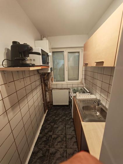 Apartament cu 3 camere semidecomandat în Dacia