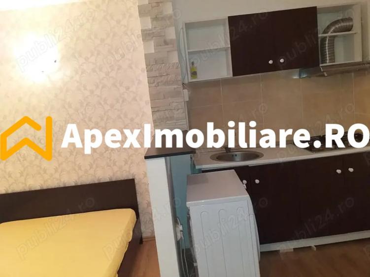 Garsonieră în Titan