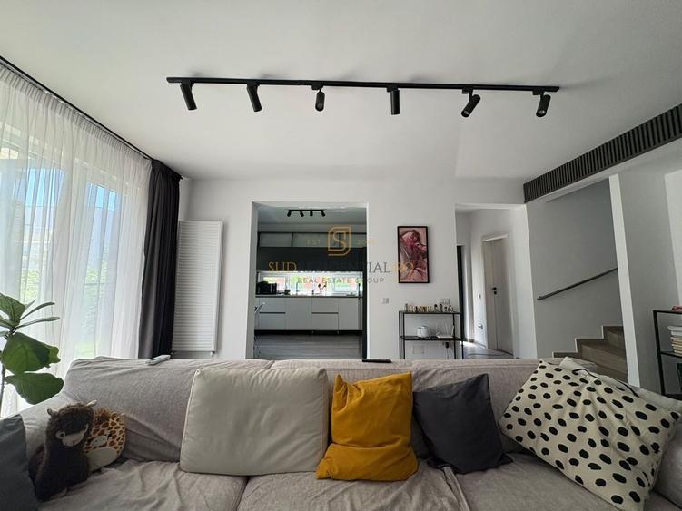 Duplex cu 4 camere cu Canalizare în Berceni