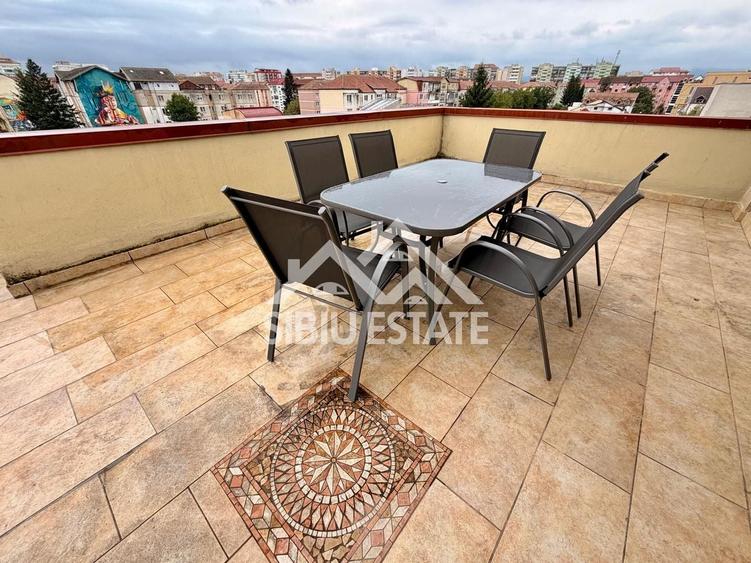 Apartament cu 4 camere decomandat, mobilat în Hipodrom 2