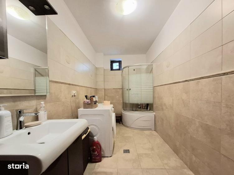 Casă cu 4 camere în Ostratu