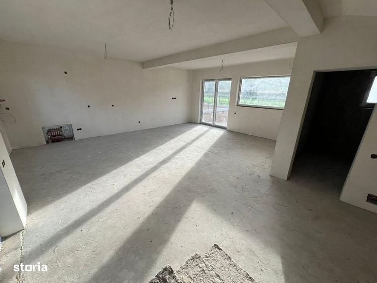 Casă cu 4 camere în Luna
