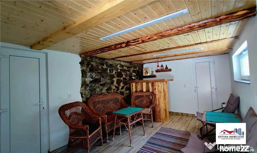 Casă cu 5 camere cu Teren 500 Mp în Lunca