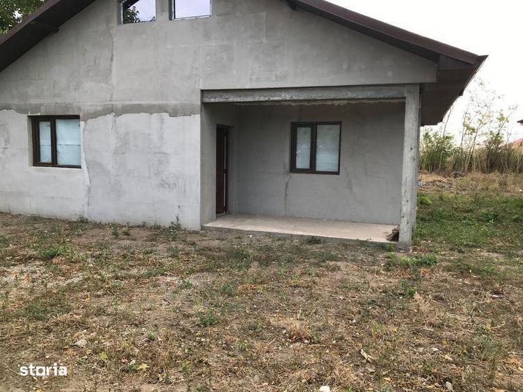 Casă cu 3 camere cu Teren 108 Mp în Central