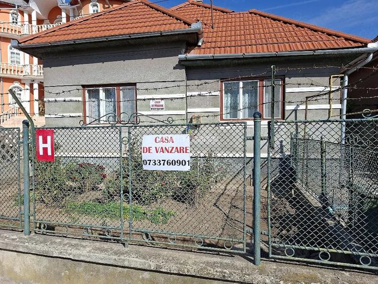 Casă cu Teren 660 Mp în Sud