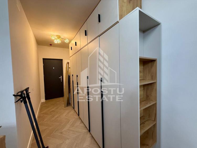 Apartament cu 2 camere semidecomandat, mobilat în Aradului