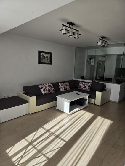 Apartament cu 3 camere decomandat în Lazaret