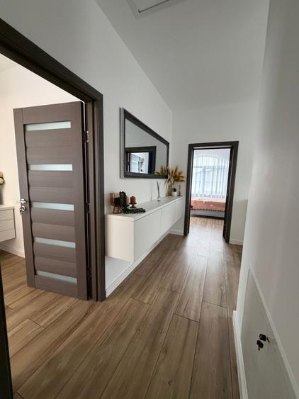 Casă individuală cu 5 camere cu Canalizare în Exterior Est