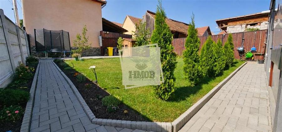 Casă individuală cu 5 camere cu Canalizare în Șura Mare