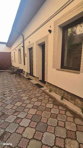 Casă cu 4 camere cu Teren 100 Mp în Tractorul