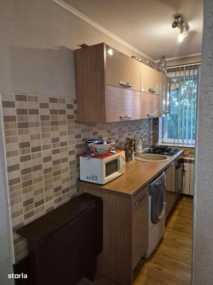 Apartament cu 2 camere semidecomandat în Calea București