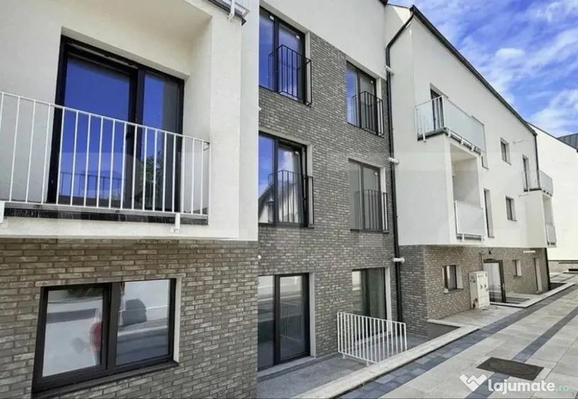 Apartament cu 3 camere semidecomandat în Semicentral