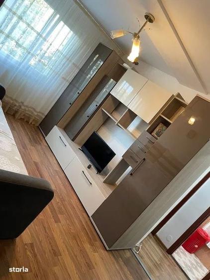Apartament cu 3 camere decomandat în Rahova