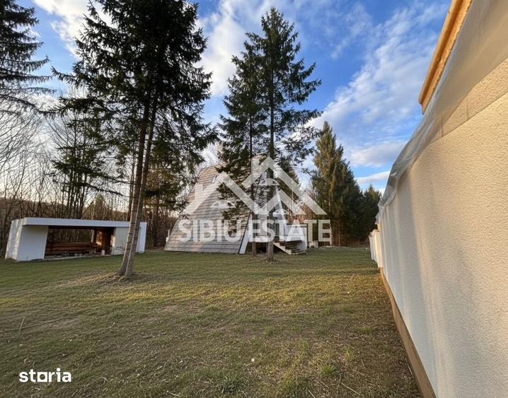Casă cu 4 camere cu Teren 1000 Mp în Porumbacu de Jos