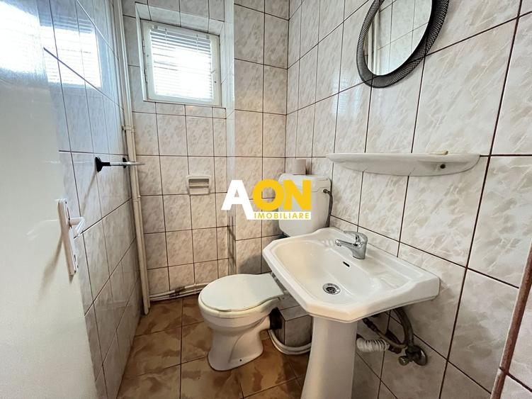 Apartament cu 3 camere decomandat, mobilat în Cetate