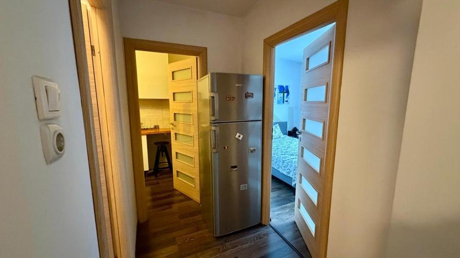 Apartament cu 2 camere semidecomandat, mobilat în Cișmigiu