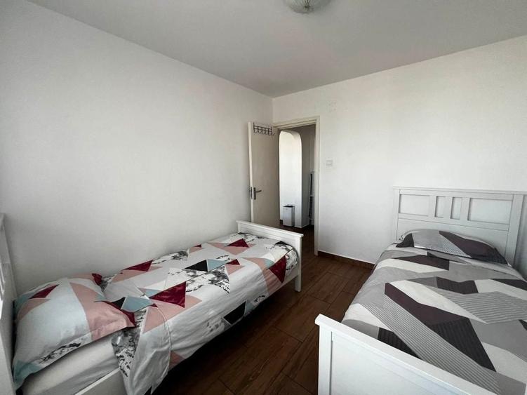 Apartament cu 2 camere decomandat în Intim