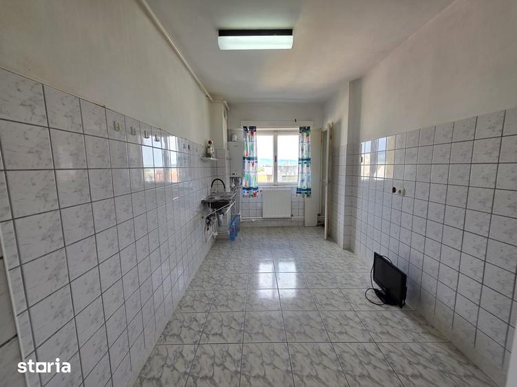 Apartament cu 3 camere decomandat în Decebal