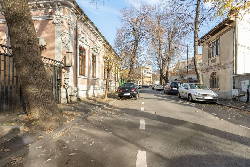 Duplex cu 7 camere cu Canalizare în Pache Protopopescu