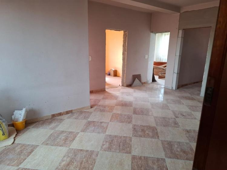 Casă individuală cu 12 camere cu Canalizare în Nădlac